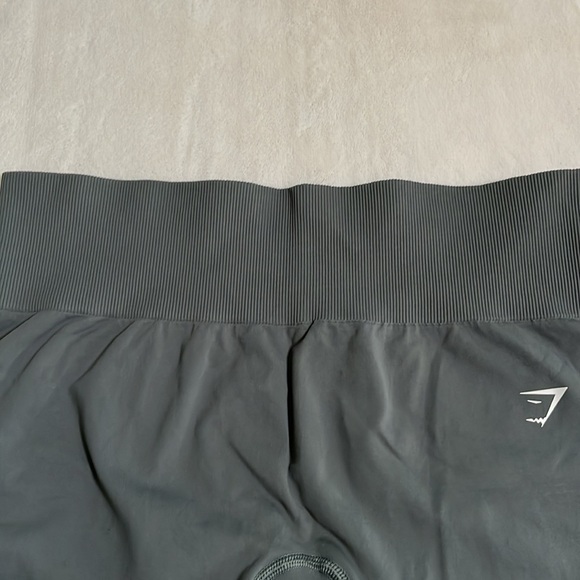 GYMSHARK Women's Gray Leggings - Picture 4 of 8